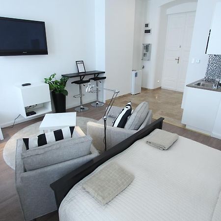 Pearl Apartment In The Center With City View Budapeste Exterior foto